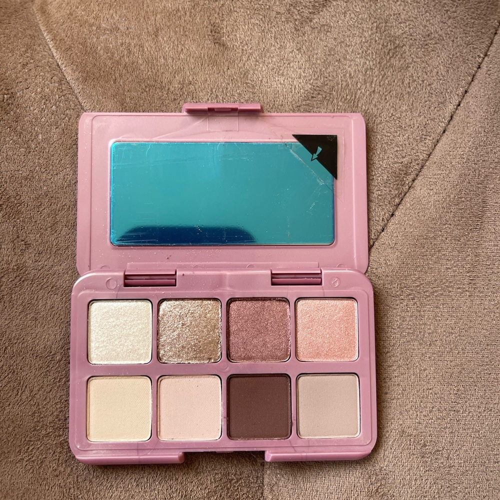 Ulta Beauty Neutral Glam Eyeshadow Palette